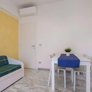 Mizar 2 , Pietra Ligure Italia