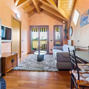 Lovely Orange House , Viggiù Italia